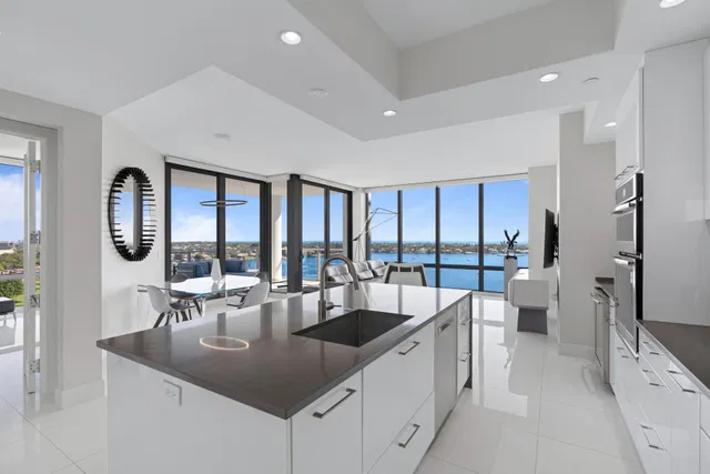Water Club North Palm Beach Unit 1102 photo 9