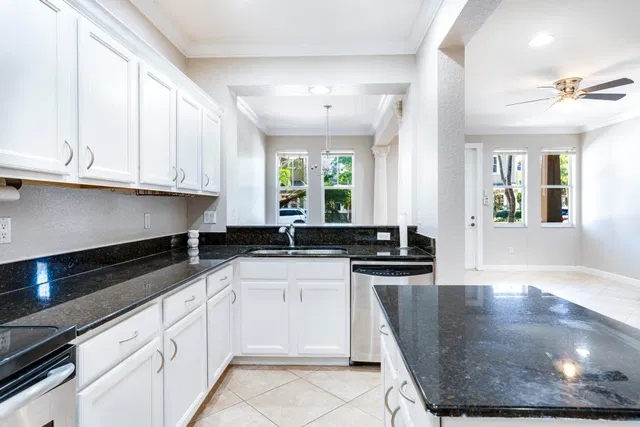 Cityside West Palm Beach Unit 4 photo 9