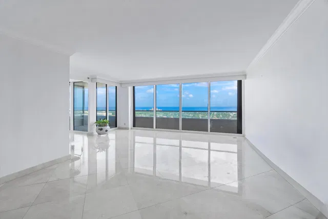 The Plaza of The Palm Beaches Unit 27a photo 4