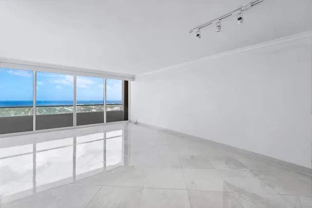 The Plaza of The Palm Beaches Unit 27a photo 5