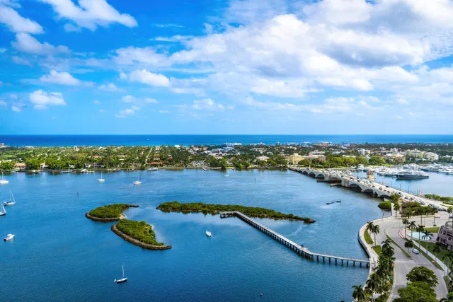The Plaza of The Palm Beaches Unit 27a photo 19