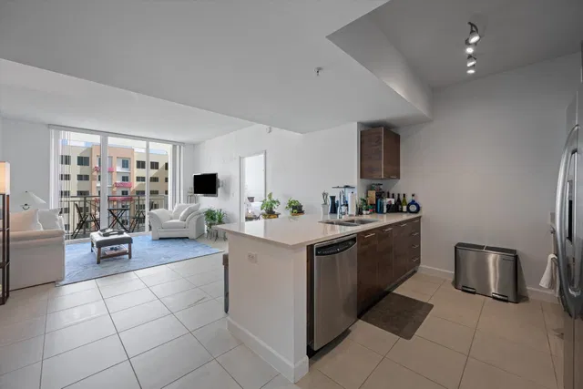 City Palms Unit 701 photo 8