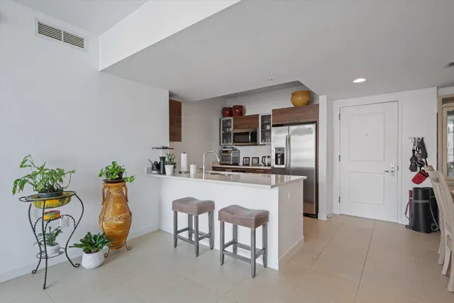 City Palms Unit 701 photo 9