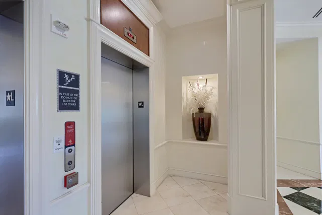 The Metropolitan Unit 514 photo 32