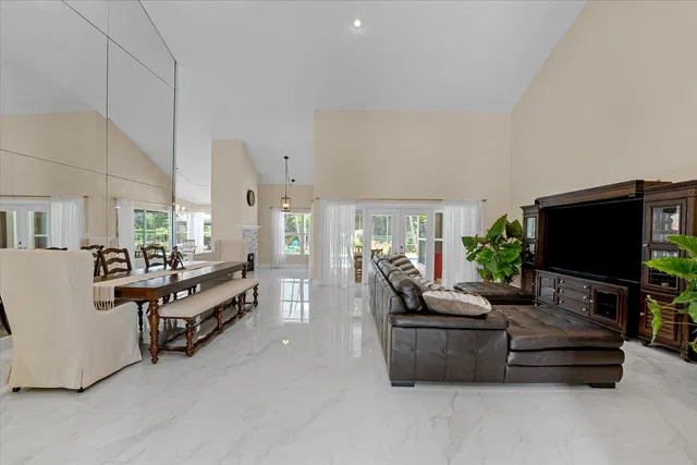 Colonnade Boca Raton Residence photo 7