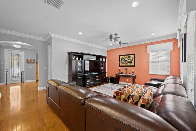 Canterbury Place Residence photo 9