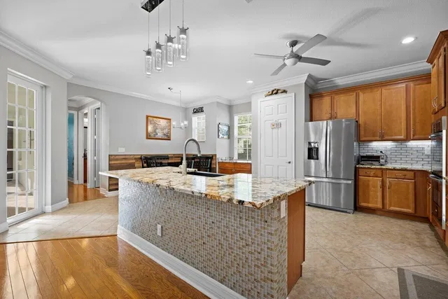Canterbury Place Residence photo 11