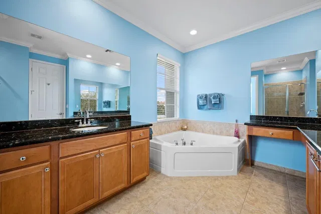 Canterbury Place Residence photo 23