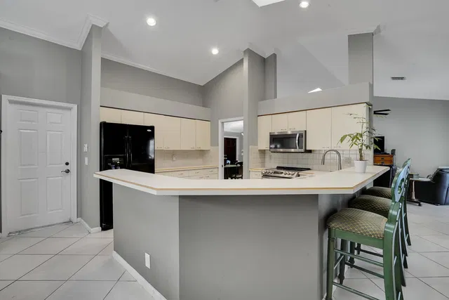  Residence photo 17