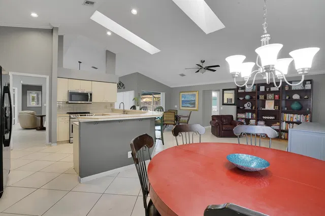  Residence photo 20