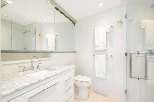 Palm Beach Towers, Palm Beach Unit 221b photo 6