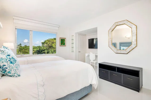Palm Beach Towers, Palm Beach Unit 221b photo 7