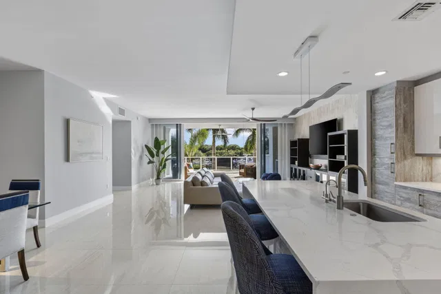 Azure Palm Beach Gardens Unit 206 photo 6