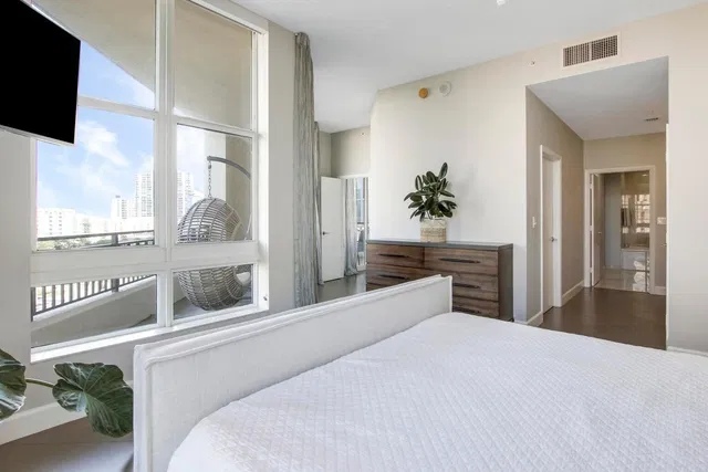 CityPlace South Tower Unit 910 photo 10