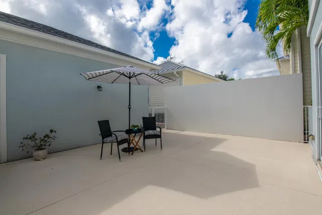 Mallory Creek Abacoa Residence photo 27