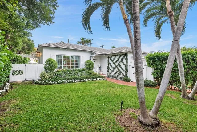 156 Peruvian Avenue