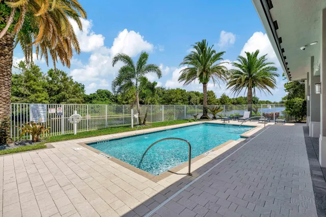 Residences at Midtown Palm Beach Gardens Residence photo 39