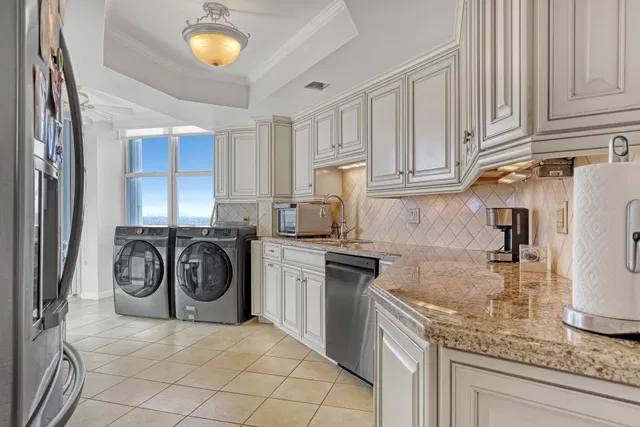 Corniche Singer Island Unit 702 photo 11