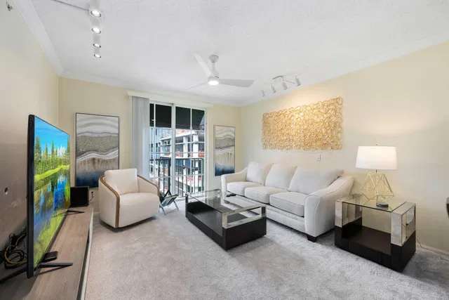 Courtyards in Cityplace Unit 529 photo 2