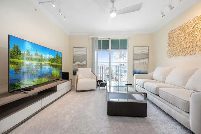 Courtyards in Cityplace Unit 529 photo 3