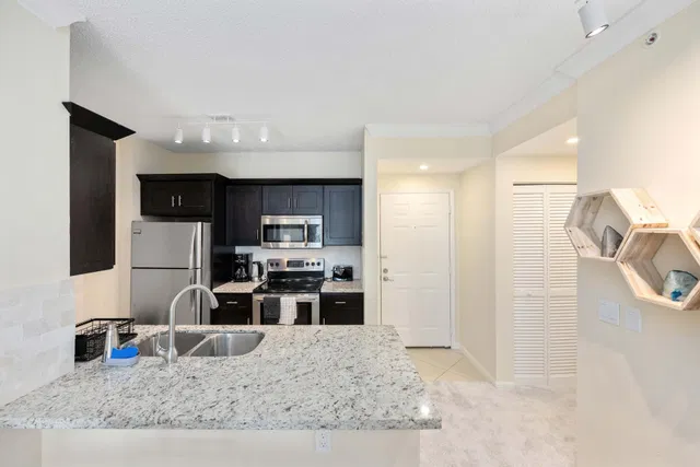 Courtyards in Cityplace Unit 529 photo 9