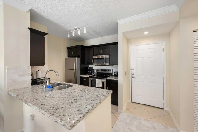 Courtyards in Cityplace Unit 529 photo 10
