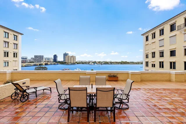 150 Bradley Place #408
