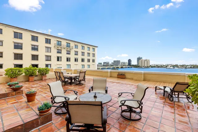 Palm Beach Biltmore Unit 408 photo 2