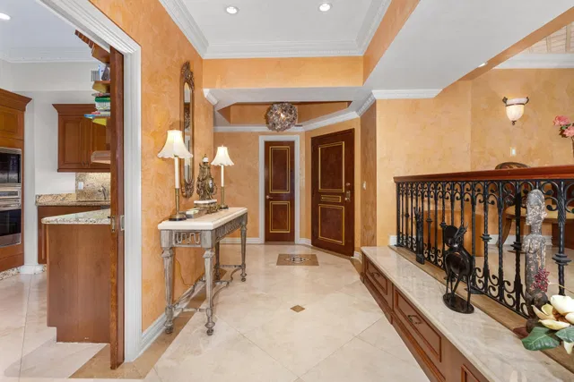 Palm Beach Biltmore Unit 408 photo 8
