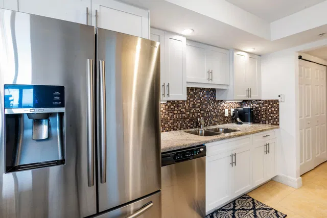 Tiara Singer Island Unit 33-H photo 8