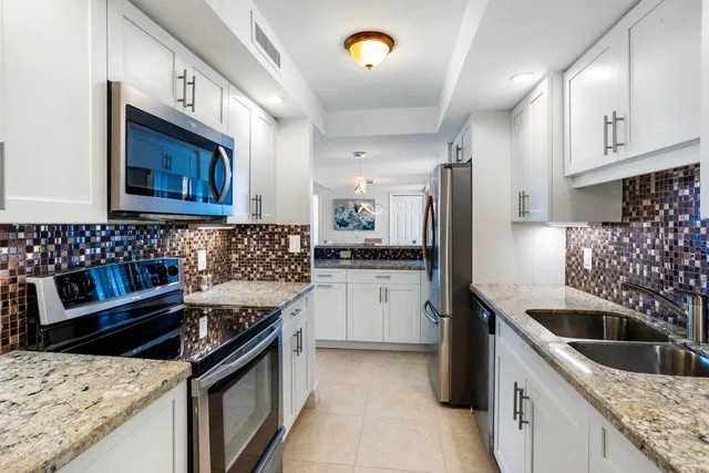 Tiara Singer Island Unit 33-H photo 9