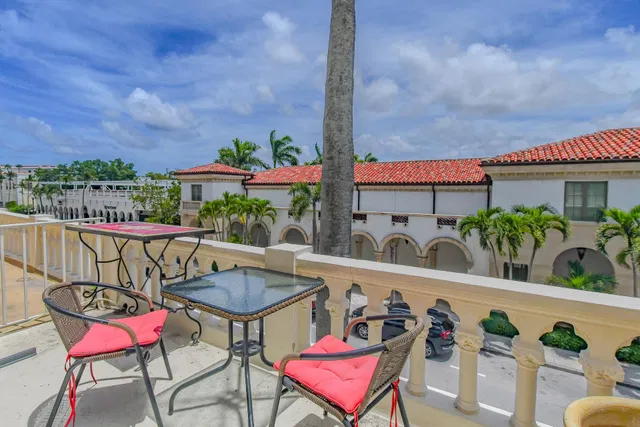 235 Sunrise Avenue #2011