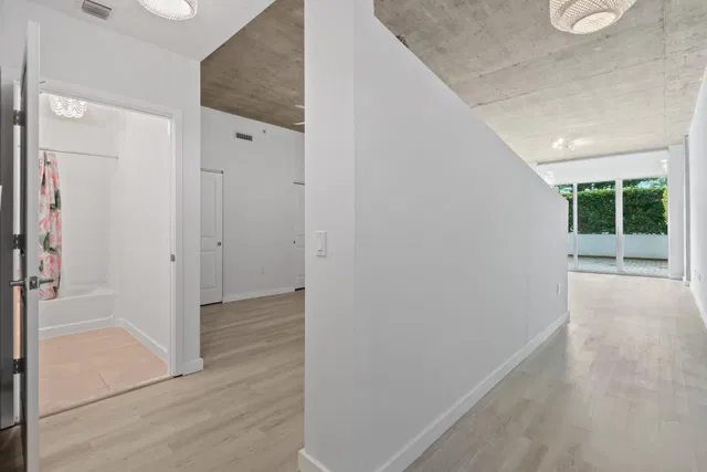 The Edge Unit 616 photo 10