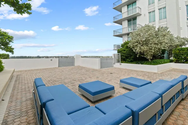 The Edge Unit 616 photo 24