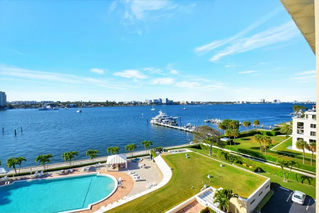 Palm Beach Biltmore Unit 605 photo 3