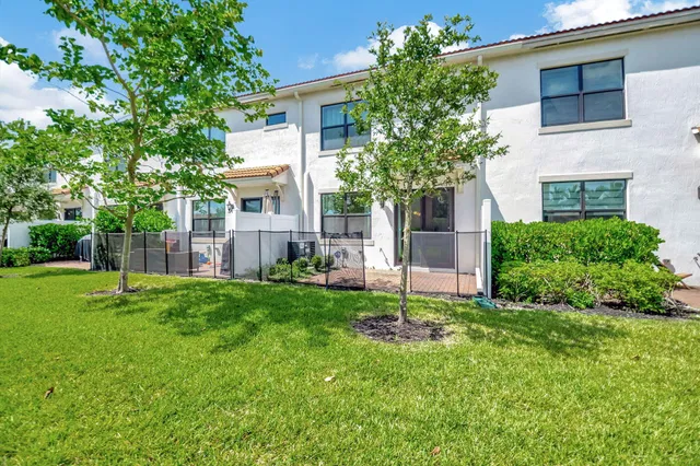  Residence photo 13