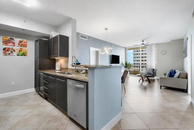 CityPlace South Tower Unit 1408 photo 9