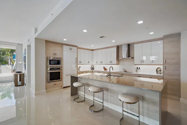 Azure Palm Beach Gardens Unit 203 photo 5
