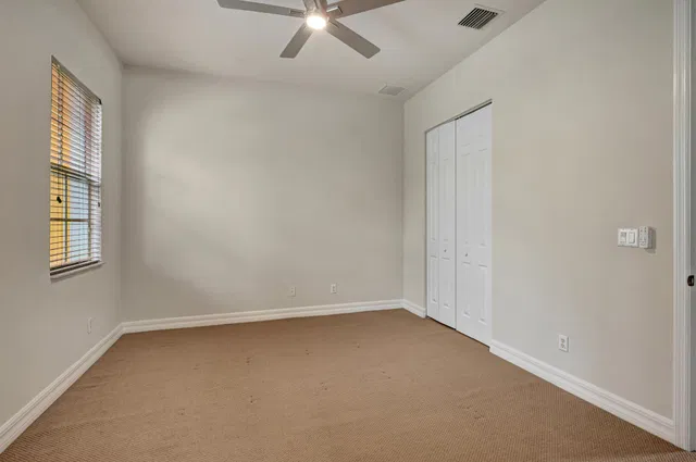 Canterbury Place Residence photo 16