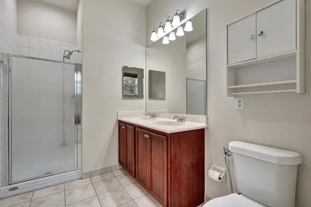 Canterbury Place Residence photo 20