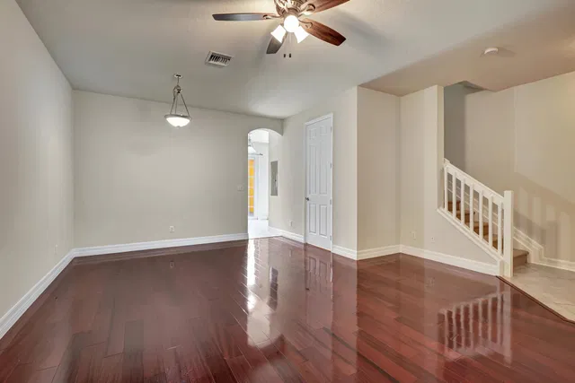 Canterbury Place Residence photo 3