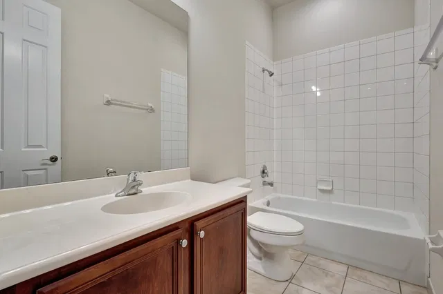 Canterbury Place Residence photo 23