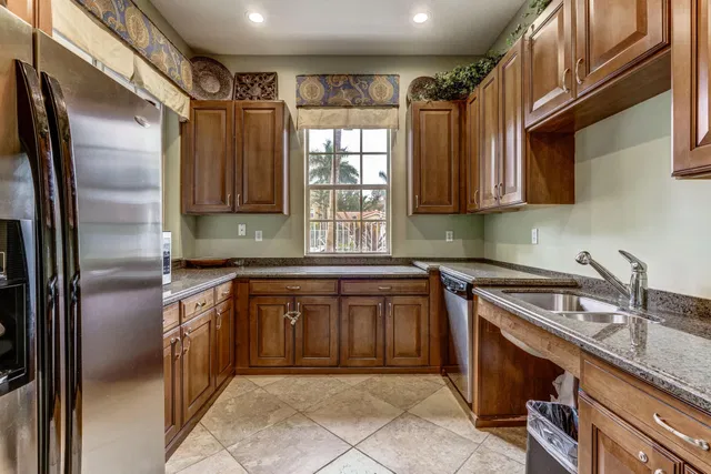 Canterbury Place Residence photo 36