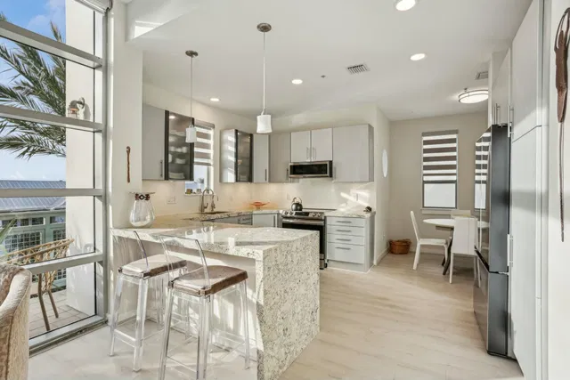 The Meridian Unit 406 photo 8