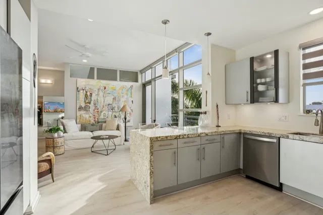 The Meridian Unit 406 photo 9