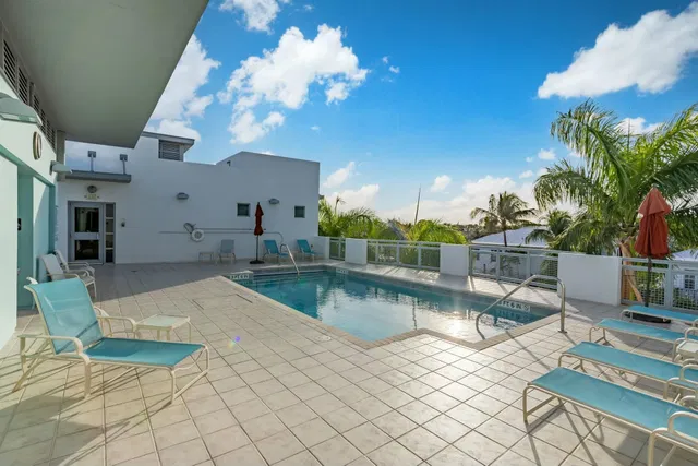 The Meridian Unit 406 photo 16