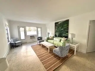 424 Chilean Avenue #2