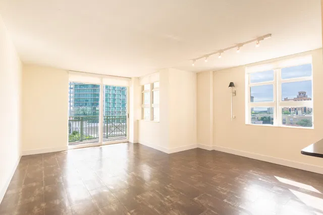 The Metropolitan Unit 613 photo 8