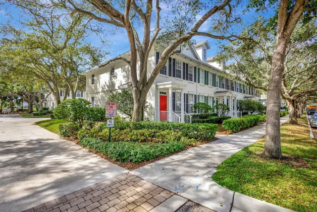 Charleston Court at Abacoa Residence photo 2