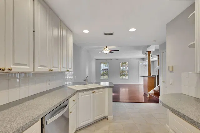 Charleston Court at Abacoa Residence photo 8